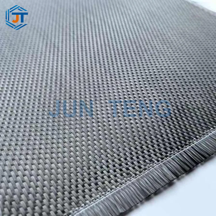 In che modo il tessuto Jacquard in fibra di carbonio migliora le prestazioni e le possibilità di progettazione?